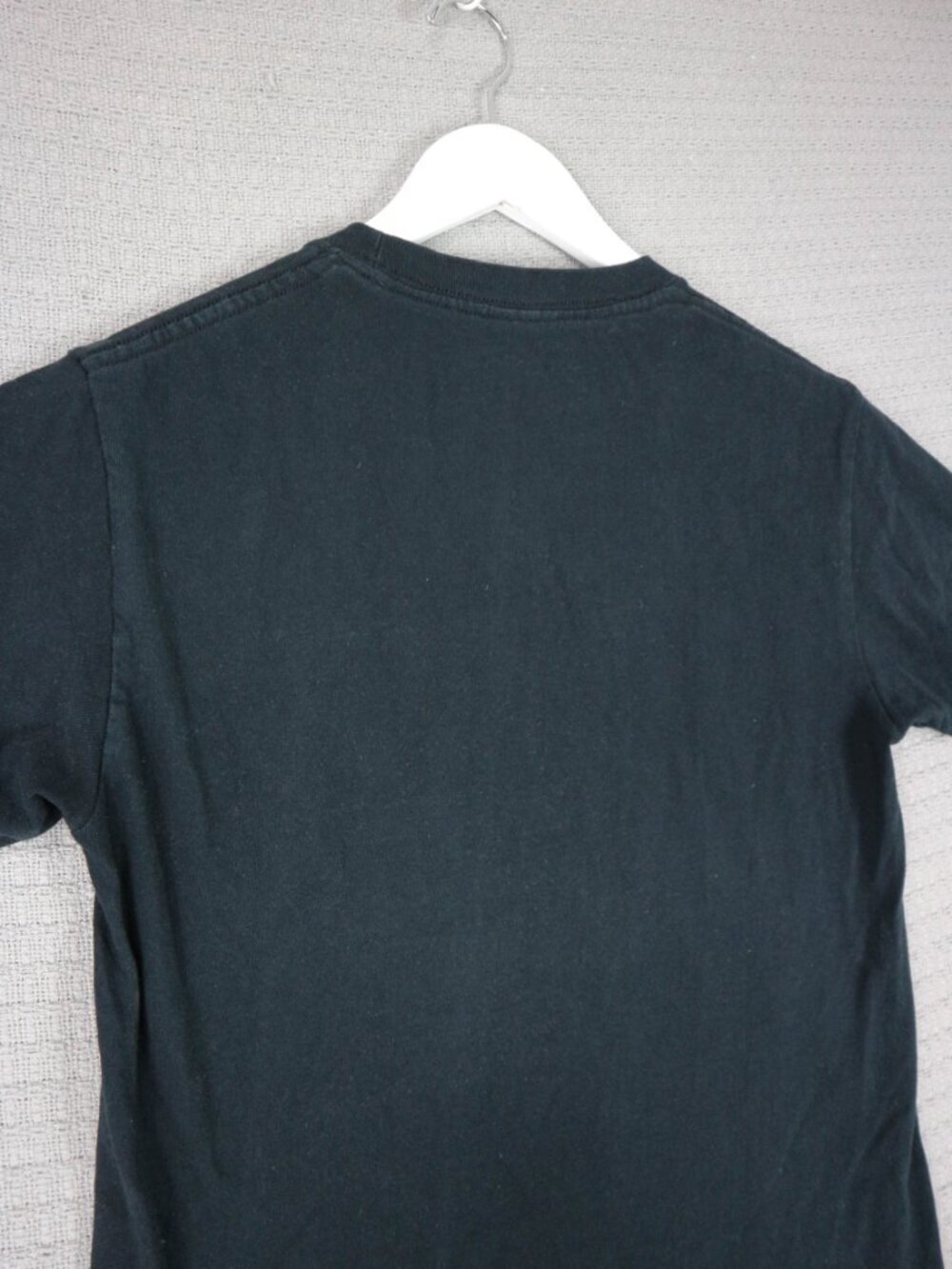 The Beatles Logo Tee Mens Black Paint Splattered 2022 Apple Corps Small - Picture 6 of 6